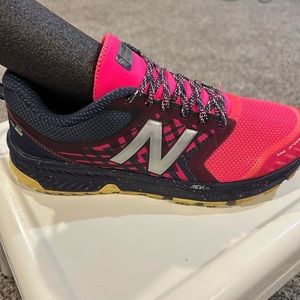 New Balance All terrain fuel core NITREL size 8.5
